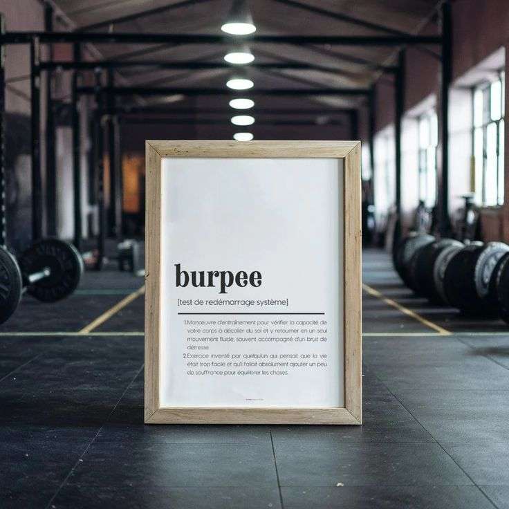 découvrez ce qu'est le crossfit, ses principes fondamentaux et les nombreux avantages qu'il offre pour améliorer votre forme physique et votre santé.