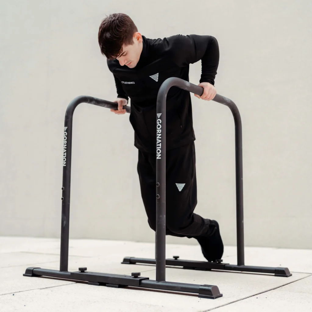 découvrez nos dip bars de haute qualité, idéales pour renforcer vos triceps, épaules et pectoraux. parfaites pour un entraînement efficace à domicile ou en salle.