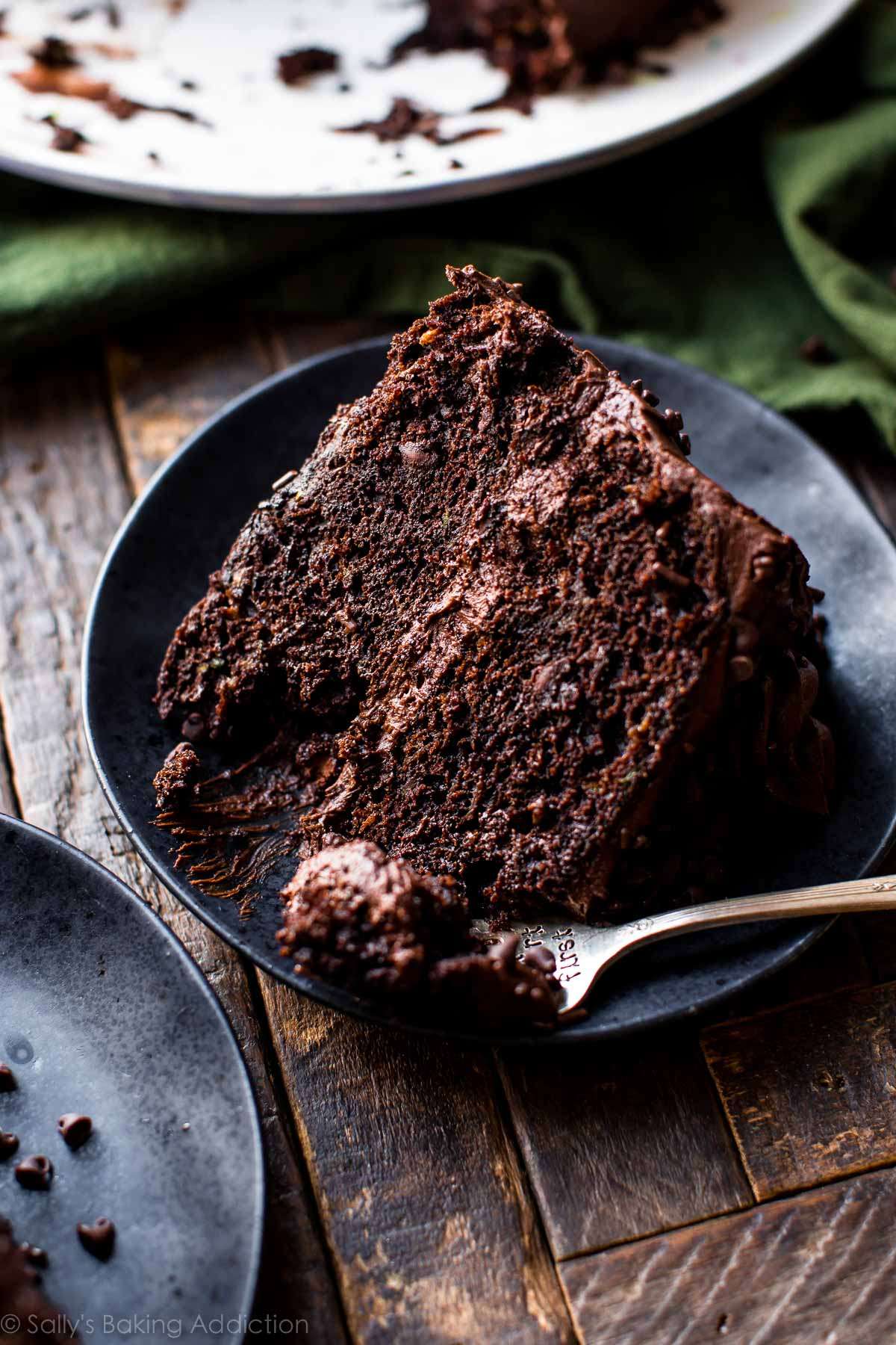 découvrez notre recette délicieuse de gâteau chocolat courgette, une alliance parfaite de douceur et de moelleux pour un dessert original et sain.